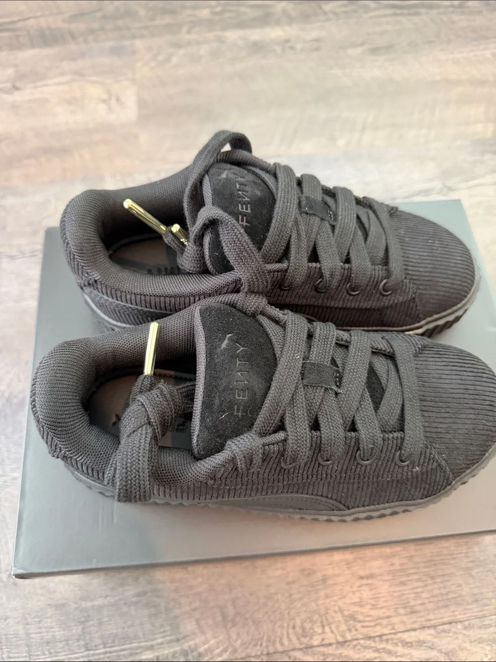 Puma FENTY 3 Creeper Phatty Black Corduroy Platform Sneaker w/Extra Cream Laces